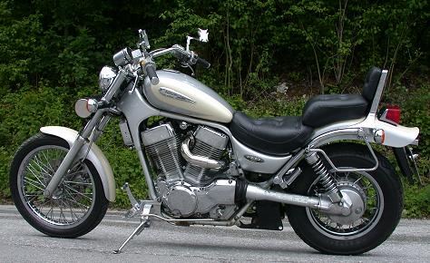 Suzuki VS 1400 Intruder Silver